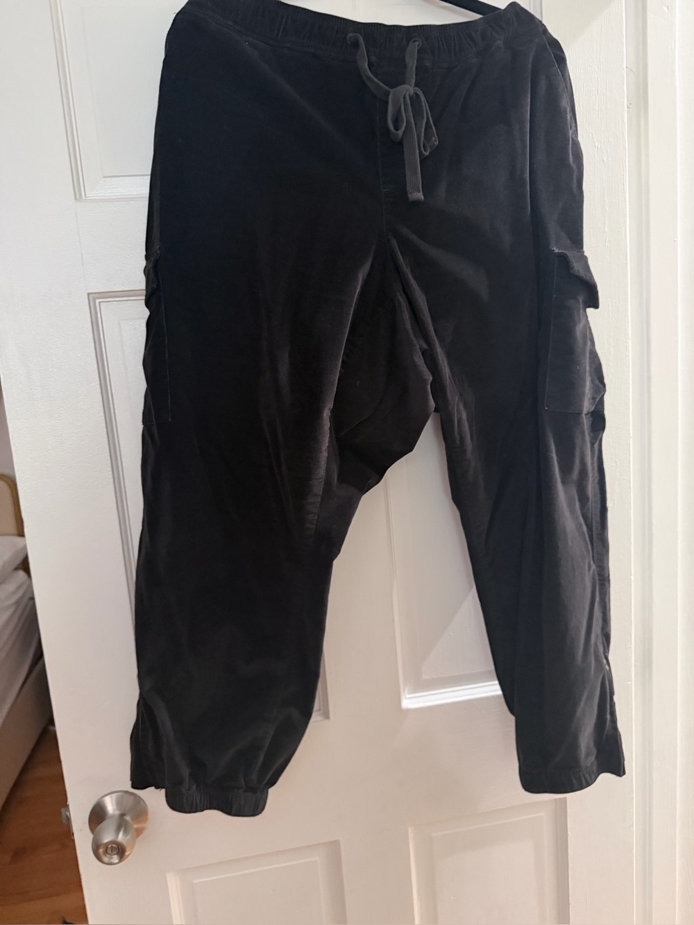 Women's Chatcoal Cargo Jogger Pants